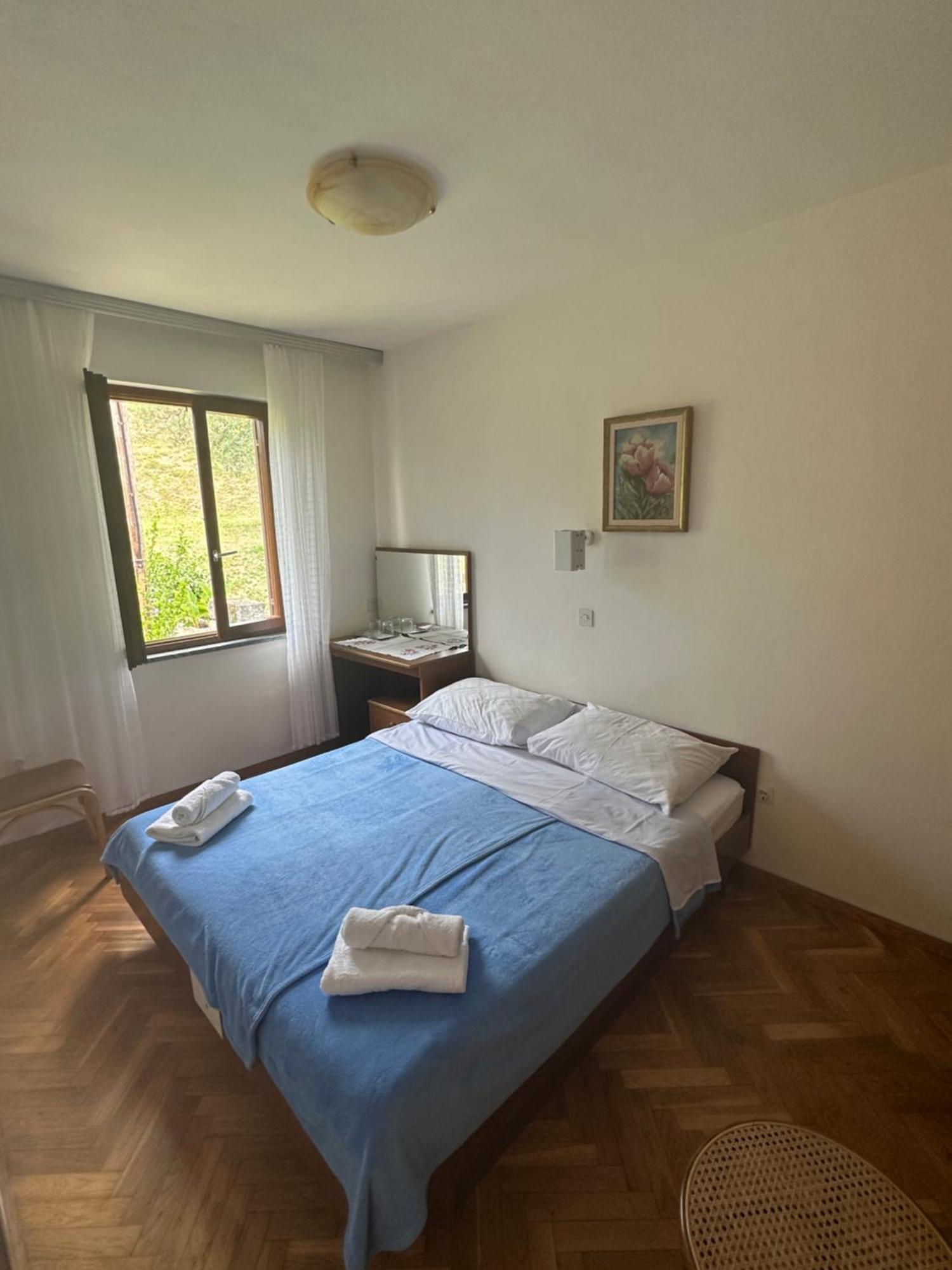 Rooms And Apartments Roza Portoroz Exterior foto