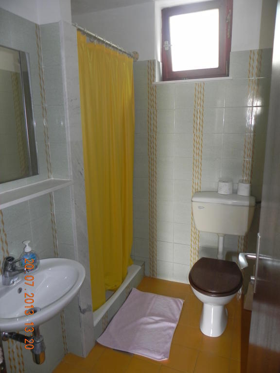 Rooms And Apartments Roza Portoroz Exterior foto