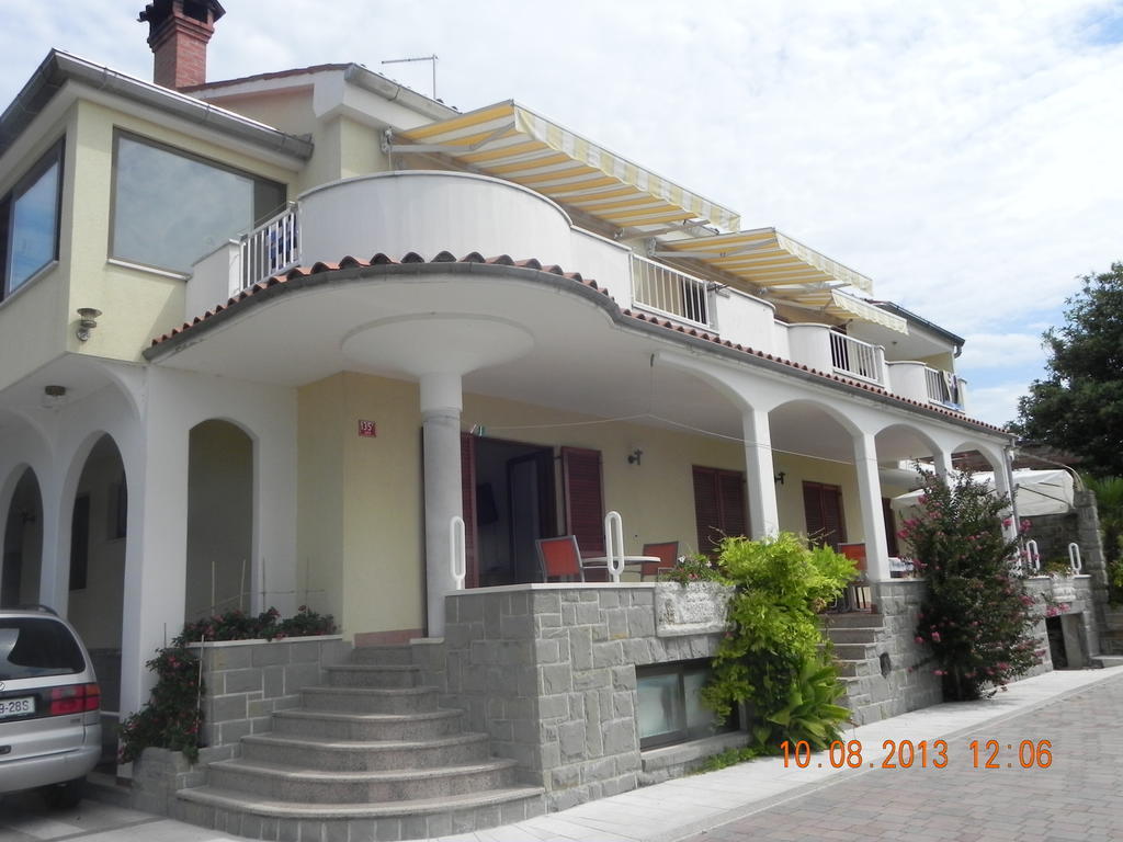 Rooms And Apartments Roza Portoroz Exterior foto